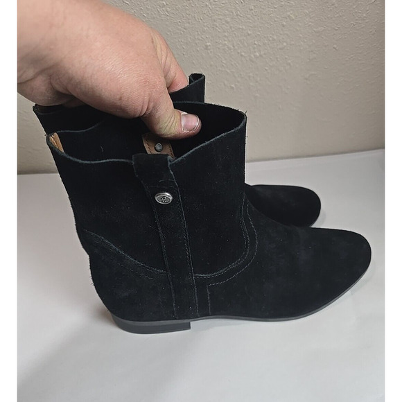 Frye & Co Sarah Shortie Black Suede Pull On Ankle Booties Womens Size 10M - Picture 2 of 7